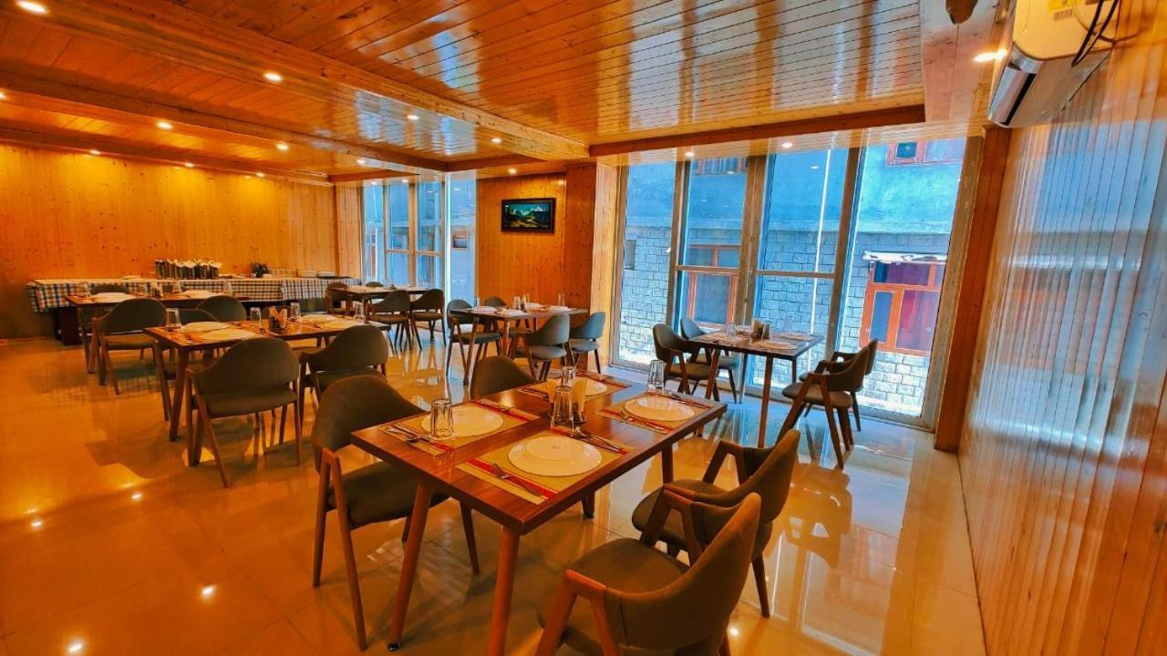 Tata Vista Resort Mall Road Manali - Centrally Heated & Air Cooled Ngoại thất bức ảnh
