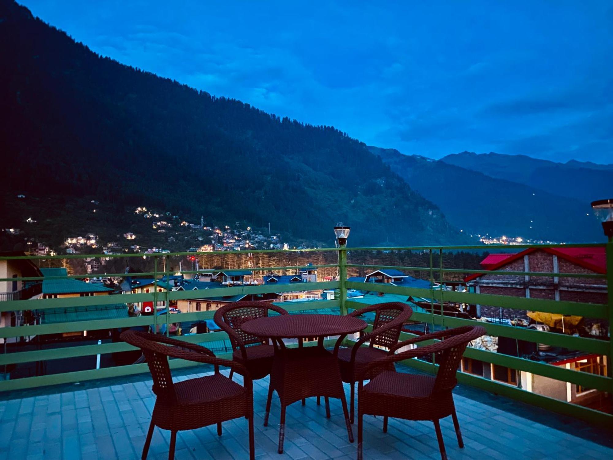 Tata Vista Resort Mall Road Manali - Centrally Heated & Air Cooled Ngoại thất bức ảnh