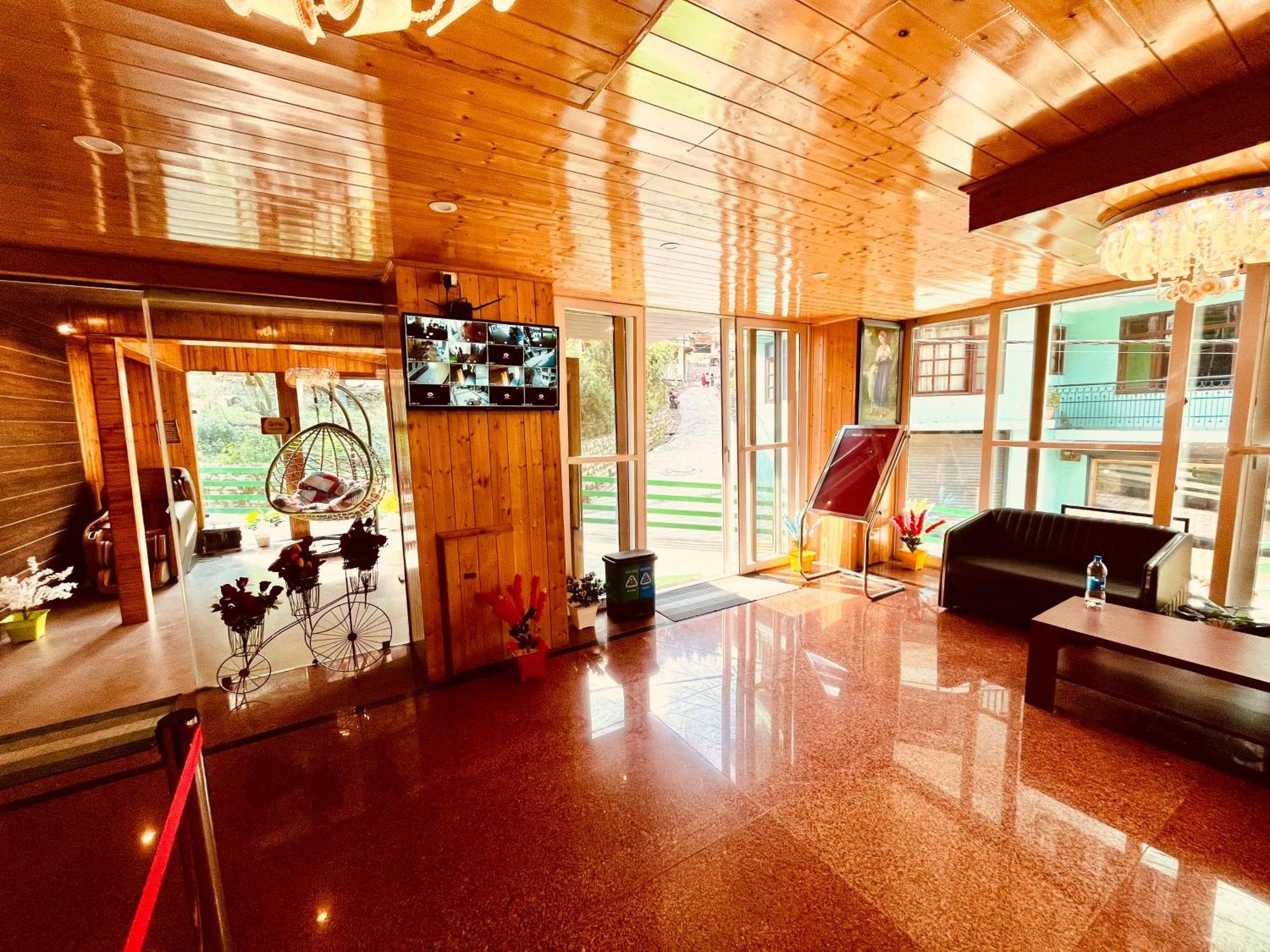 Tata Vista Resort Mall Road Manali - Centrally Heated & Air Cooled Ngoại thất bức ảnh